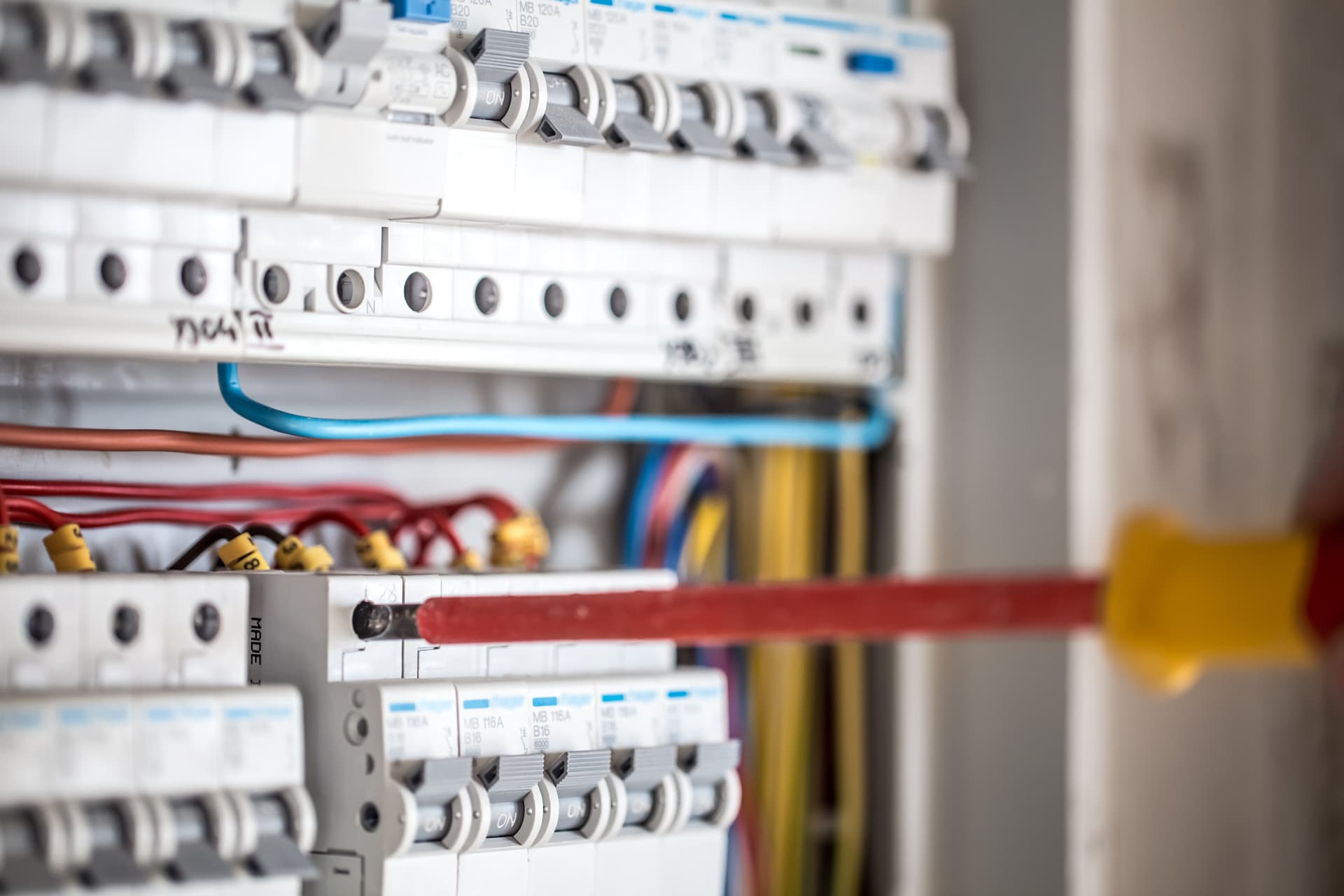 How to Tell If Your Fuse Board Needs Upgrading